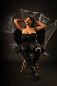 La_indiia Let me be your angel this month Pic 2