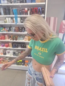 Sporty-sexy-blonde Sexy Foto 5