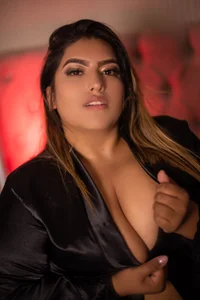 AmbarBrownn1_ Public Pic 2