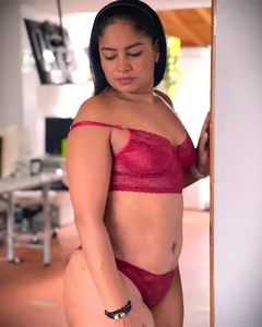 Luna_Fyre Public Pic 9