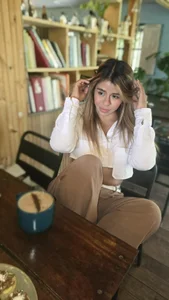 rajnar_ninaa I'm just enjoying a good coffee and cold climate Pic 3