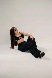 MiaKay1 Dark, bold & irresistible 🖤 Pic 4