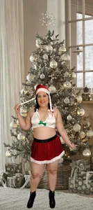kiara_scottt I wish you a beautiful Merry Christmas Pic 8