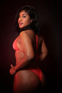 Valentina_rose_x sexy body in red Pic 3