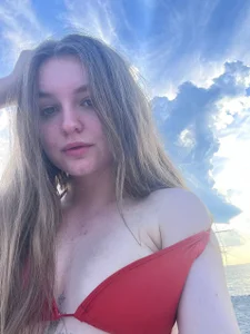 juicy-pussy Naughty ​brunette ​with ​​perfect ​booooobies Pic 4