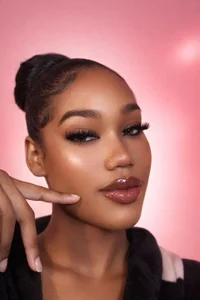 naireth Public Foto 3