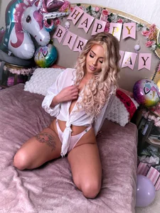 maddisonblush 🧁My special day🧁 Pic 9