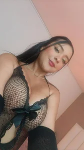 KaylieBrooks How does black look on me? Fotka 4