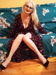 CarlyTreatPublic Bild