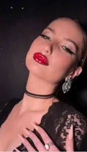 Elza_kom Red lips Foto 3