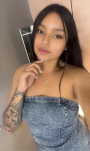 Each photo… closer to losing control 💋 od magic_jess_  2 snímek