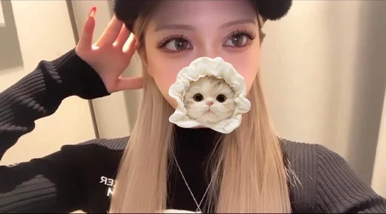 LiLi_20_luv Public Pic