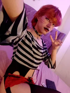 hii od Angel_adrien  snímek