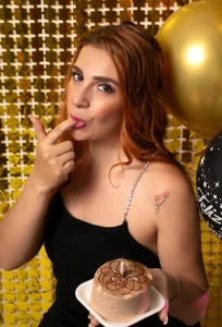 rrici MY BIRTHDAY! ✨🍷🎂 Bilde 2