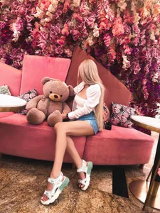 Mia_Mi_ Public #5 Pic 3