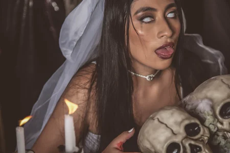 LisaHadwin Haunted bride 🎃 Εικόνα