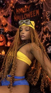 here's a minion 💛🍭 od IvyJoness  2 snímek
