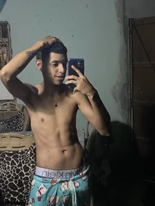 Aleexxx_2005 Public Foto 7