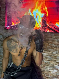 SMOKING 💨💨💨 de Ryan_coopper  2 photos