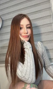 LANA-JONNES Public  2টি ছবি