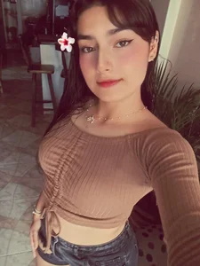 Luna_Dessire Public Pic 5