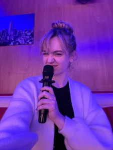 MarielRoloson At Home in my live Pic 3