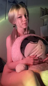 Naked cuddles with Mr. Cat😽❤️ de Luna-Lu Foto 2