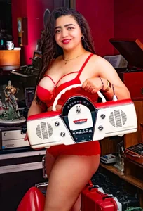 nina_scott_ Public 圖片 2