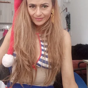 magenta_maturr For you baby Pic 5