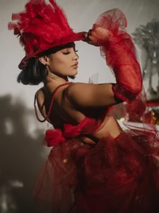 ninaa_sky Girl in red Pic 9