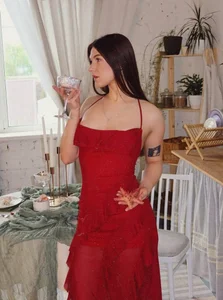 luna_lust_212: I'm wearing a red dress) ( фото)