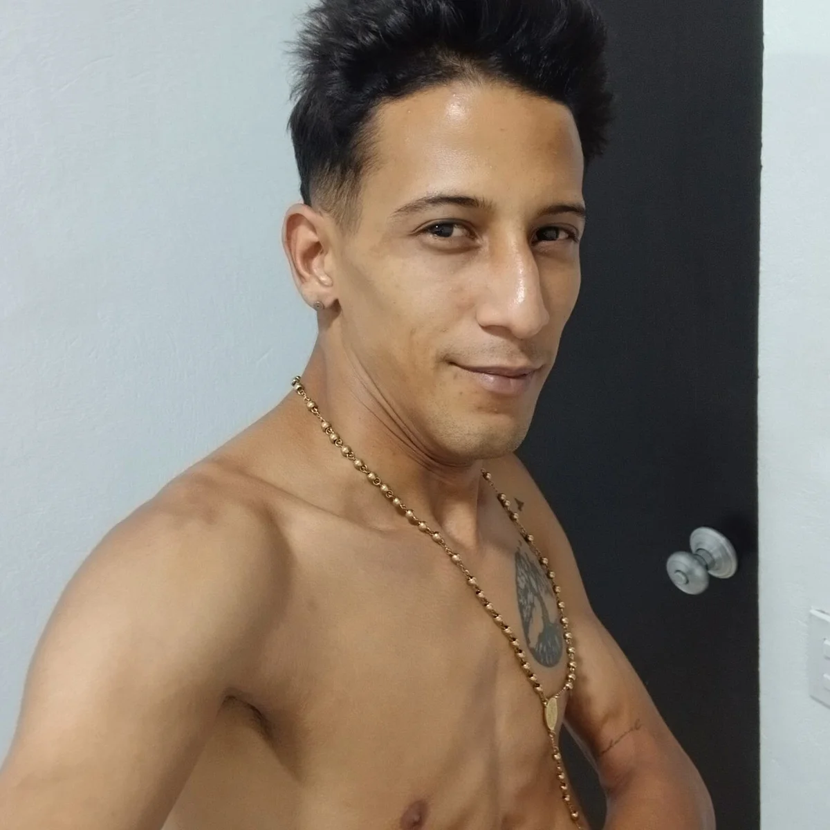 Jeyder_SexyLatinBoy Právě oblíbené foto 8379