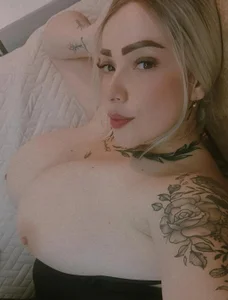 Beautiful feet, Heels and delicious tits de natalygolden69 Foto 9