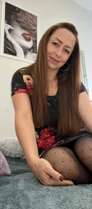 Giovanela_rose I'm sweet... until they provoke me 🍯😈 Pic 3