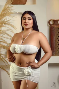 Kendall-Moll I'M LIVING A DREAM 🤍✨ Pic 4