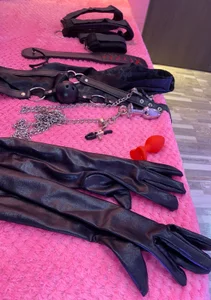 LoveQueen2のMy toys know them 🫦の 2枚の写真