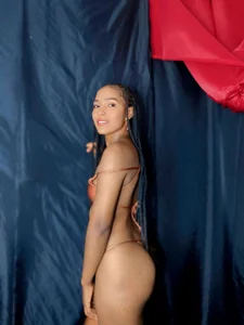 Ebxony_Slim Public Pic 3
