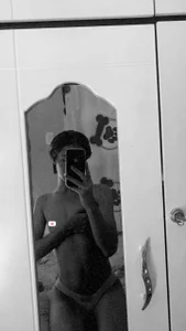 ariel_villa kullanıcısının A little about me albümü -  4 fotoğraf