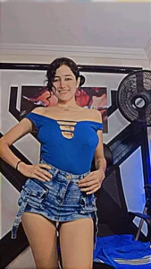 emily_rz1 Public Pic 4