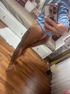 MayaHellen Public Pic 6
