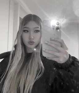 Public od HillaryMaze  4 snímek