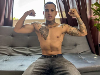 tyler_bell_🔥🔥🔥🔥 Bild