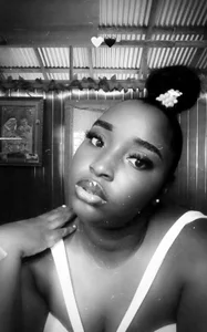 fatpussysasha Public Pic 3