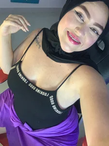 Today I want you to undress me with your imagination 😈 de MarianFadel  2 Imagens