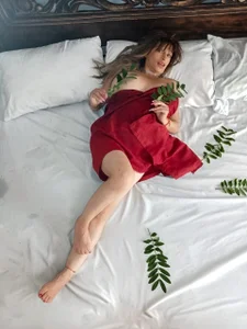 Desires between the blankets od Matureboobs_111  3 snímek