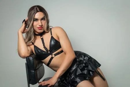 Zdjęcia Elodie_hot_ Out of control 🔥🤤🥵:  4