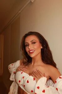 Anatomy of Expression 👄 od AnaisBellas  7 snímek