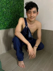 🔥 Half Dressed, Fully Tempting de Amun_obsidian  5 Imagens