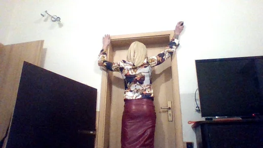 LeonieMTL Public  2টি ছবি