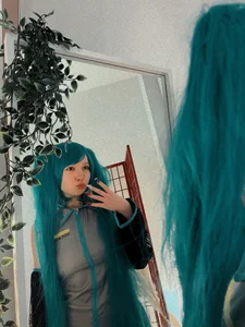 Kyomi_Sun Hatsune Miku  4টি ছবি